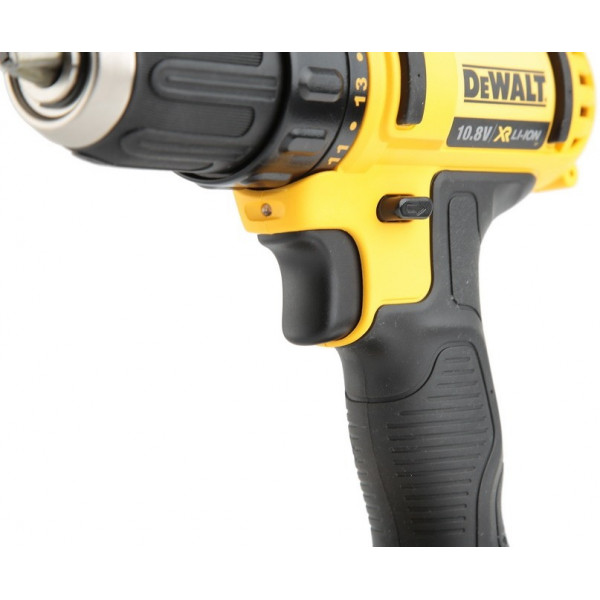 Шуруповерт Makita DeWalt DCD710D2