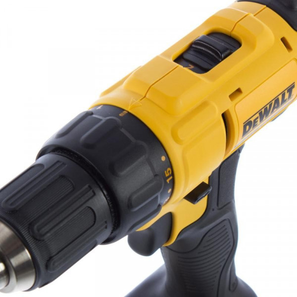 Шуруповерт Makita DeWalt DCD771C2