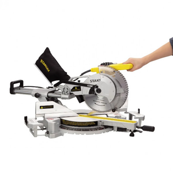 Торцовочная пила Stanley SM18