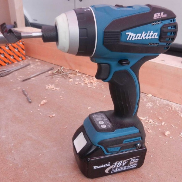 Шуруповерт Makita Makita DTP141Z