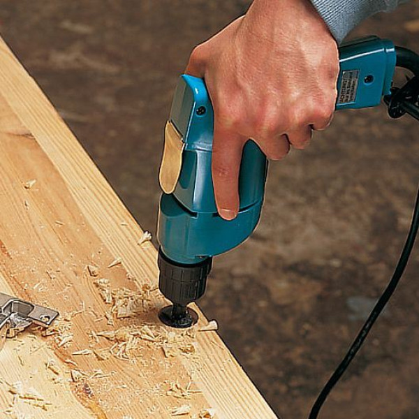 Дрель Makita 6510LVR