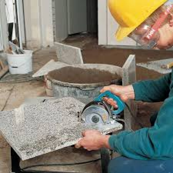 Дисковая пила Makita 4101RH