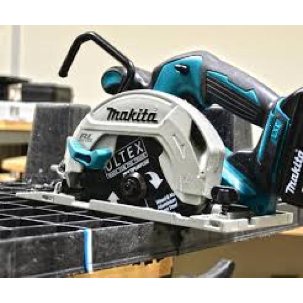 Дисковая пила Makita DHS680Z