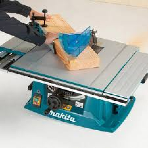 Дисковая пила Makita MLT100N