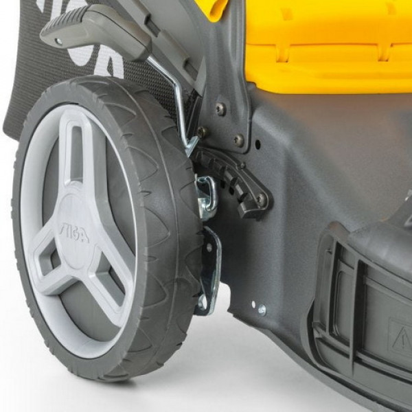 Газонокосарка Stiga Combi48Q